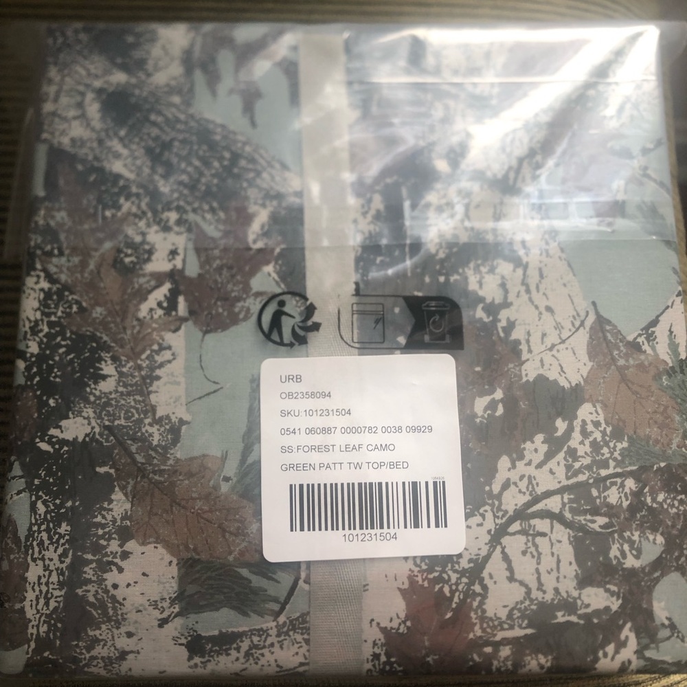 Urban Outfitters twin sheet set NWT